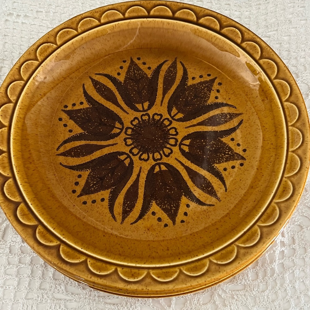 Homer Laughlin Golden Harvest Dinner Plates 10” Vintage Brown Gold set of 3